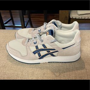 Like New ASICS Lyte Classic Shoes